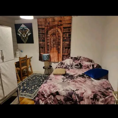 Privee Dans Maison Au Quartier Calme بريست