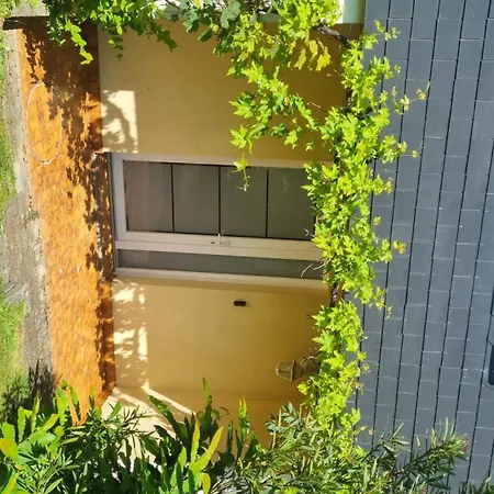 Privee Dans Maison Au Quartier Calme Проживание в семье Брест