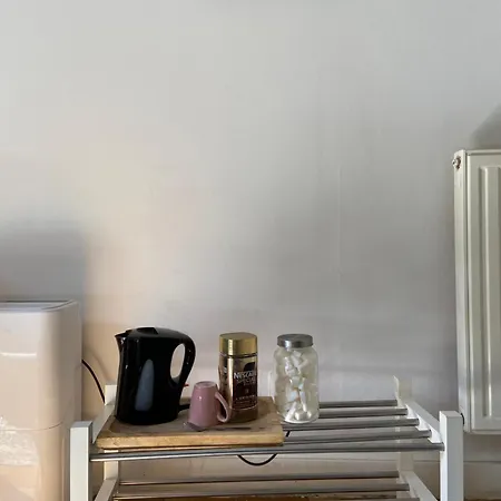 Privee Dans Maison Au Quartier Calme Quarto em Acomodações Particulares *