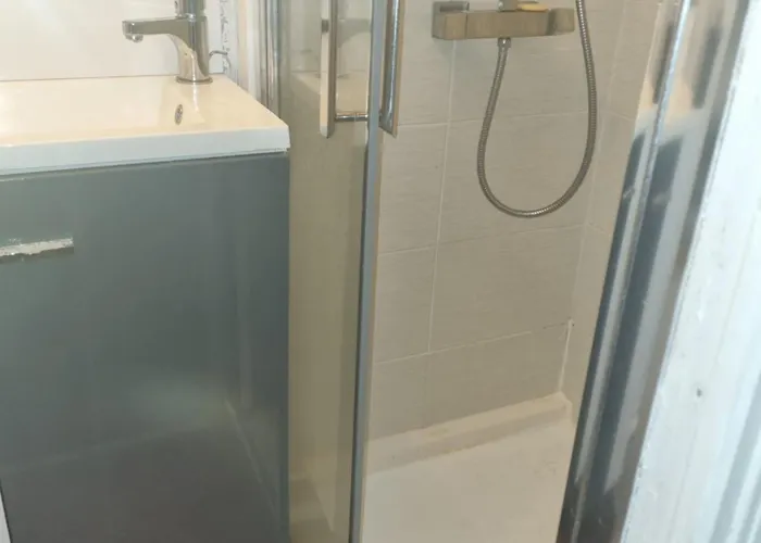 Privee Dans Maison Au Quartier Calme * Brest